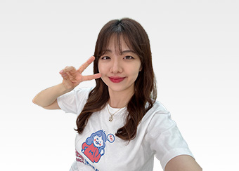 서울의 일상 속 살아있는 한국어를 가르치는, 민지티치코리안입니다.