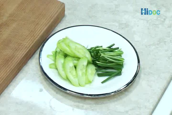숙주유부겨자채와 오이부추무침